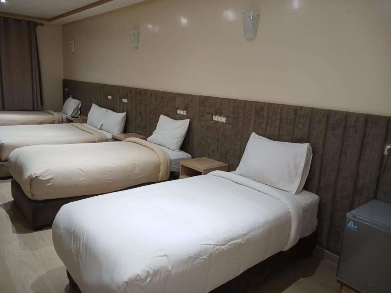 Hotel Jawharat אל ג'אדידה חדר תמונה