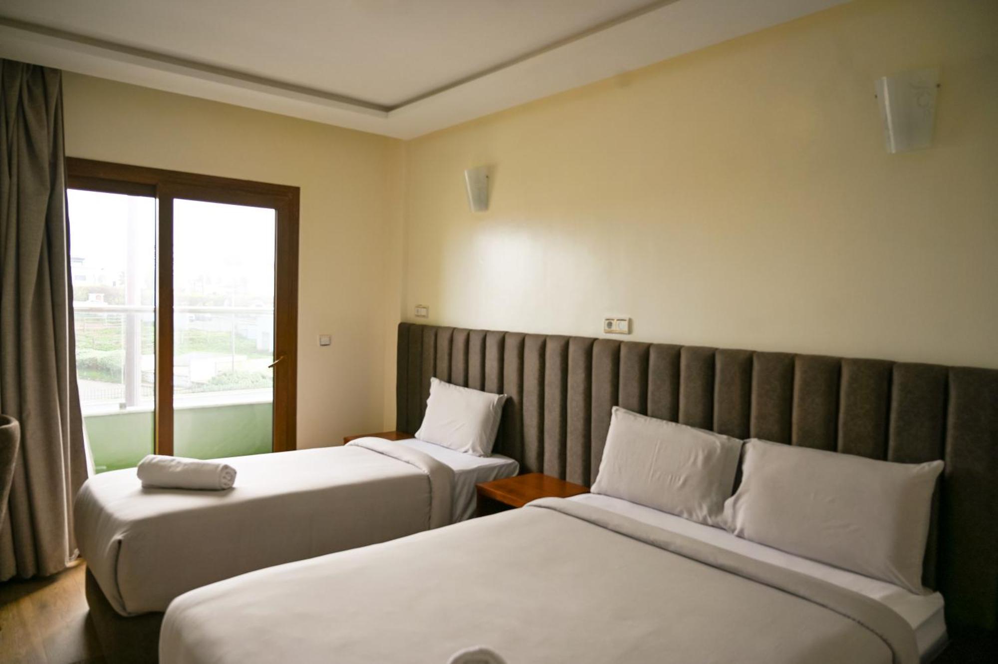 Hotel Jawharat אל ג'אדידה מראה חיצוני תמונה
